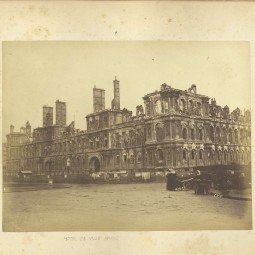 Ruines de l’Htel de Ville, 1871. Archives de Paris, 9Fi 4.