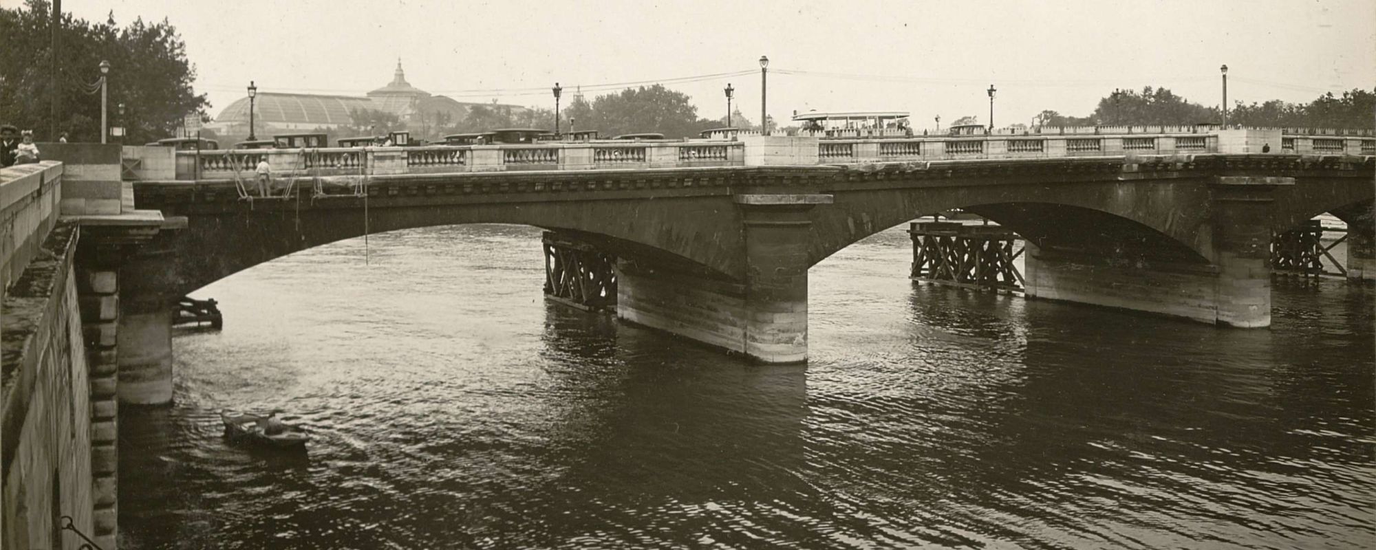 Album photo des travaux d’élargissement du pont de la Concorde (1929-1933). Archives de Paris, 9Fi 10