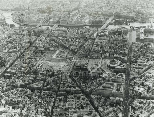 Vue arienne du chantier des Halles, direction des services techniques de la prfecture de police, 22 octobre 1973. Archives de Paris, 1514W 99.