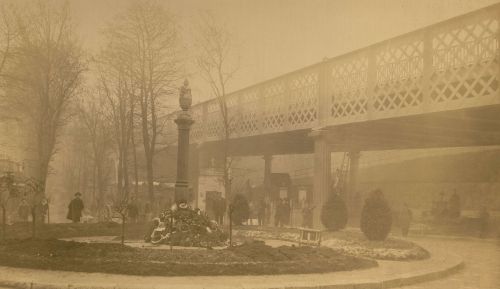 Pont de Caulaincourt, construction d'un pont en acier au-dessus du cimetire du nord [cimetire de Montmartre], 18e arrondissement, 1888. Archives de Paris, ATLAS 117.