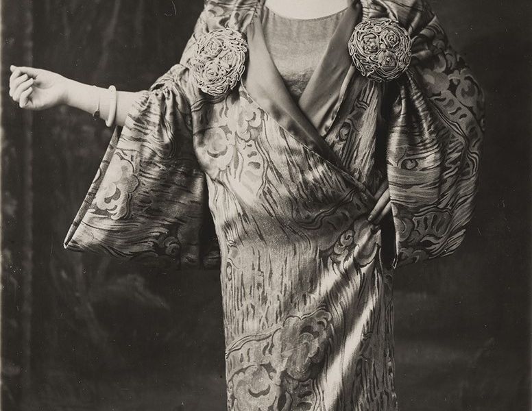 Modèle de manteau déposé par la maison Worth auprès du greffe des tissus du conseil de prud'hommes de la Seine le 14 février 1923, n°T6114, modèle n°28. Archives de Paris, D12U10 414.
