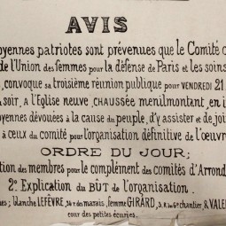 Convocation de la troisième réunion publique du Comité central provisoire de l’Union des femmes pour la défense de Paris et les soins à donner aux blessés, 21 avril 1871. Archives de Paris, ATLAS 529.