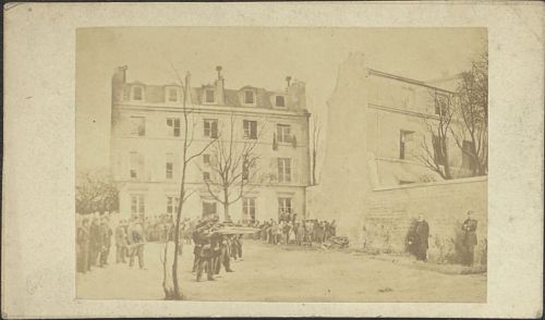 Photomontage de l'exécution des généraux Lecomte et Clément-Thomas à Montmartre, E. Appert, 1871. Archives de Paris, D1J 10, dossier 219.