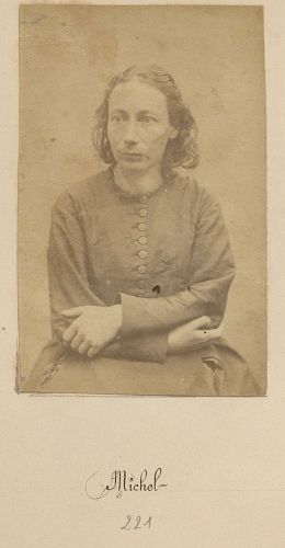 Portrait de Louise Michel, par Ernest Appert, 1871. Archives de Paris, 9Fi 5.	