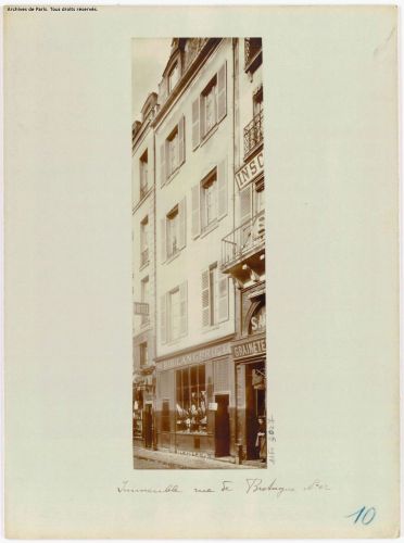Photographie du 42 rue de Bretagne, 3e arrondissement, 1907, collection UPF. Archives de Paris, 11Fi 3027.