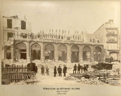 « Vues de l’ancienne et de la nouvelle gare Saint-Lazare », 1885-1888. Archives de Paris, 4008W 33. 