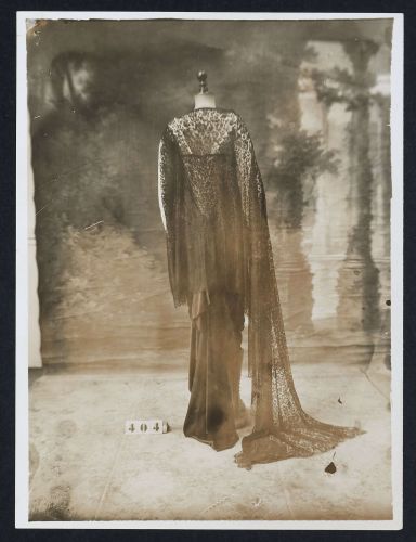  Modèle 404, robe du soir "Banco", déposé par Callot soeurs, le 20 février 1926, verso. Archives de Paris, D12U10 163.