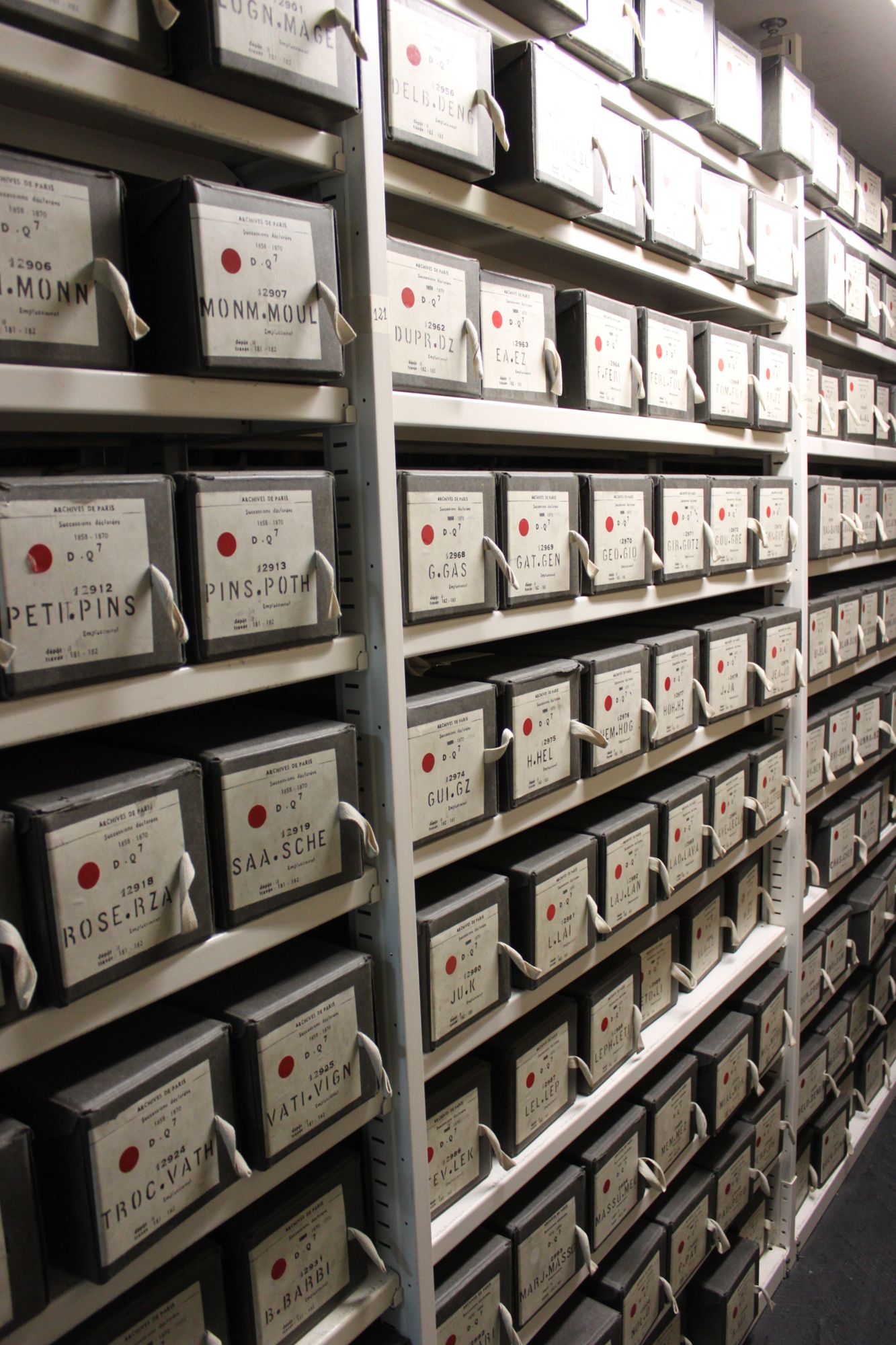 Fichiers des successions déclarées (DQ7). Photo Archives de Paris / L. Benoist.