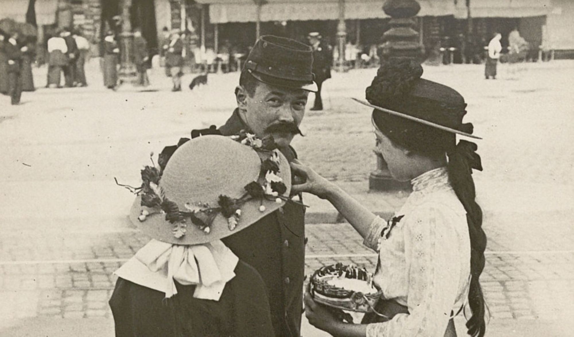 Album photographique "La guerre, 1914-1917" (détail) (9Fi 8).