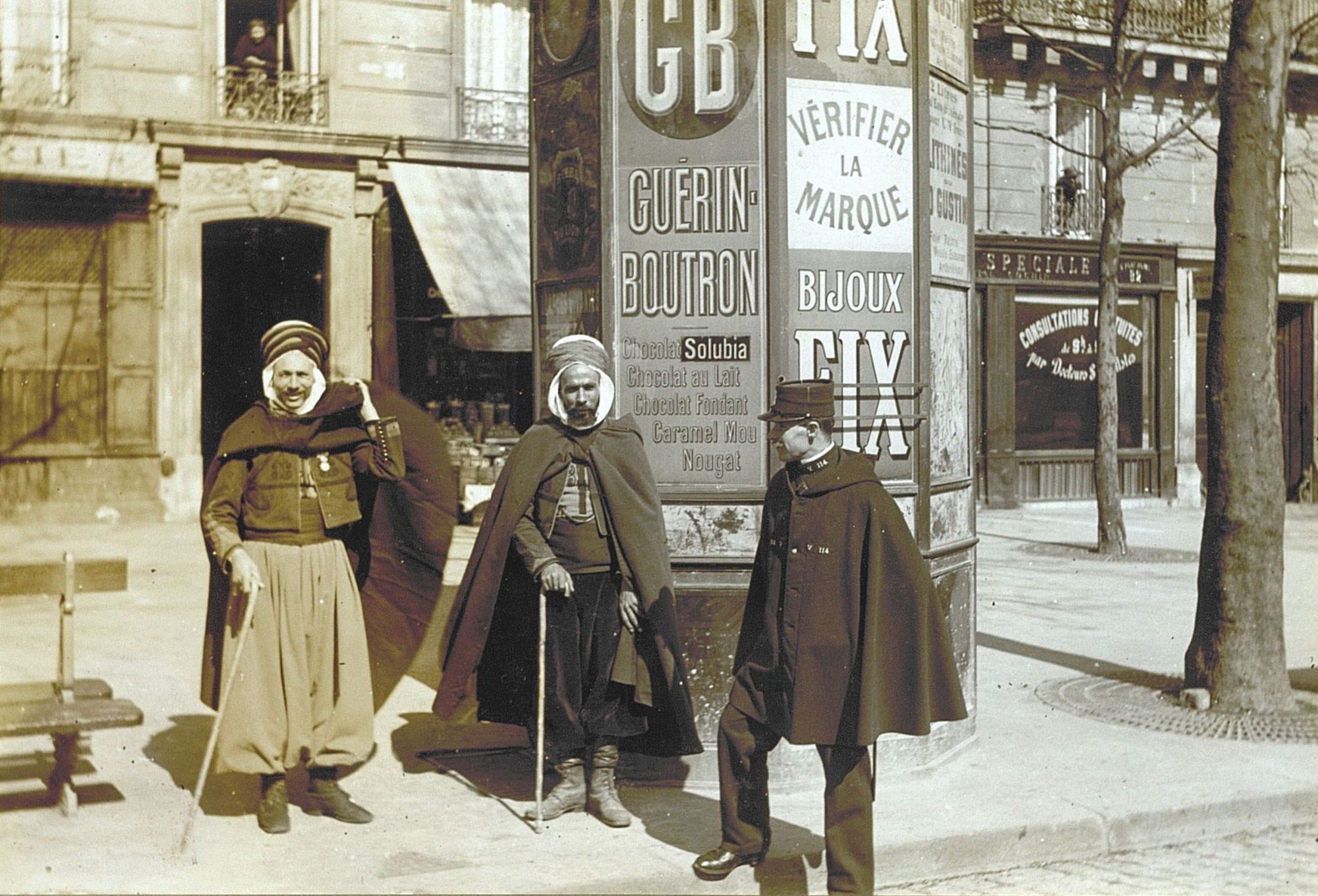 Paris : capitale du monde en guerre